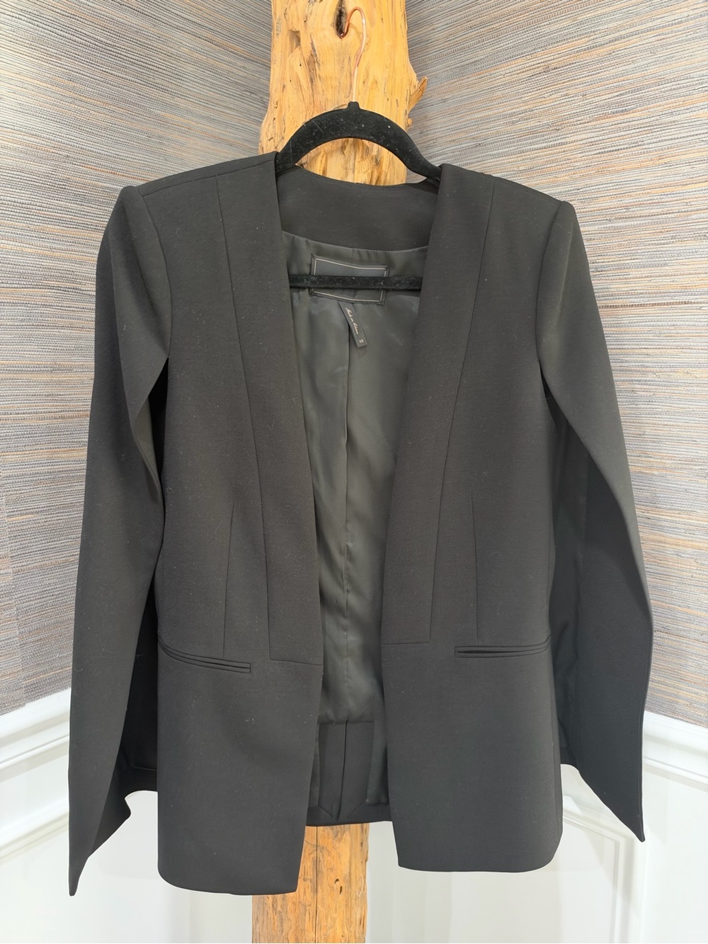 BCBGMaxAzria Black Open-Front Tailored Blazer
